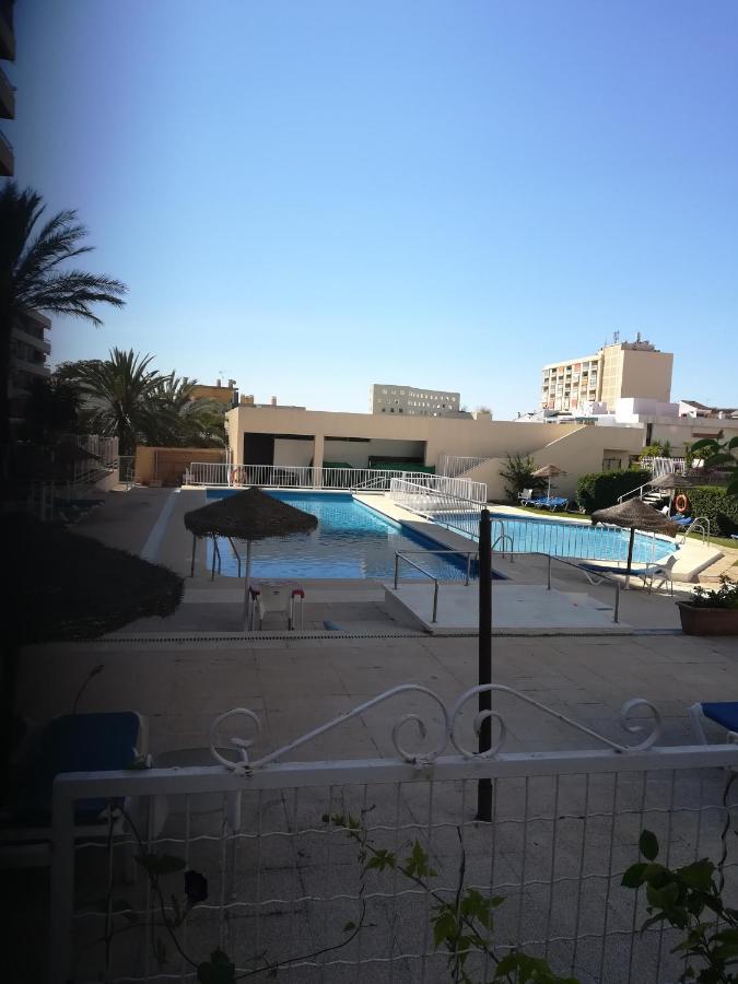 2 Dormitorios, 5 personas, Piscinas, 10 min Playa, Plaza La Nogalera Torremolinos Exterior foto